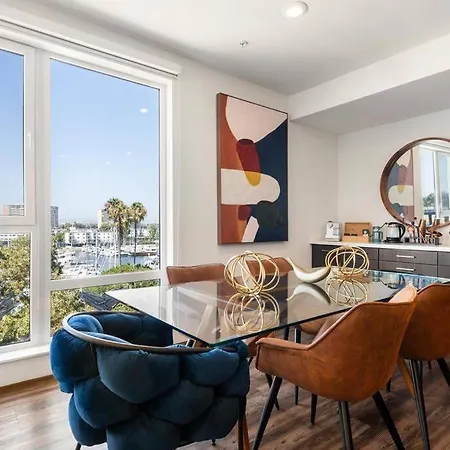 Appartamento Sky-High Elegance Waterfront Penthouse 4 Beds